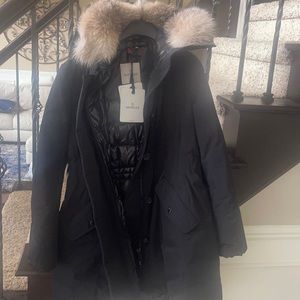 Moncler women’s coat size 4 (large)